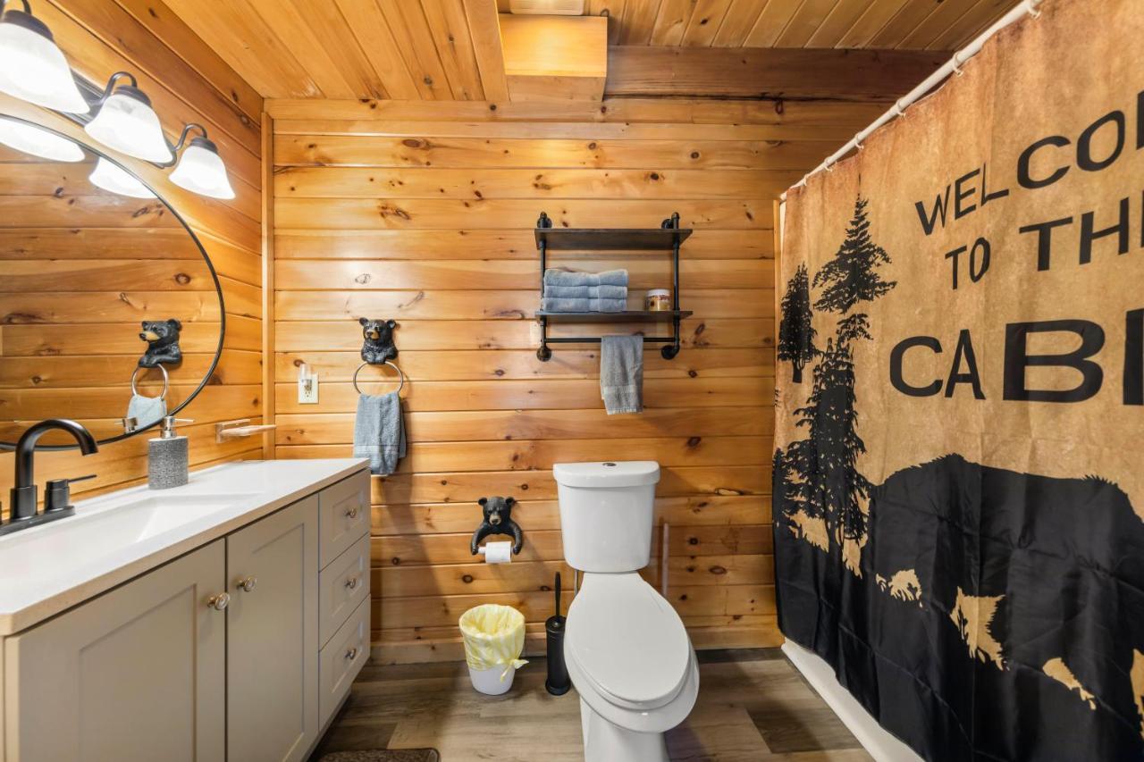 Serenity, A Rustic Log Cabin Retreat セバービル エクステリア 写真